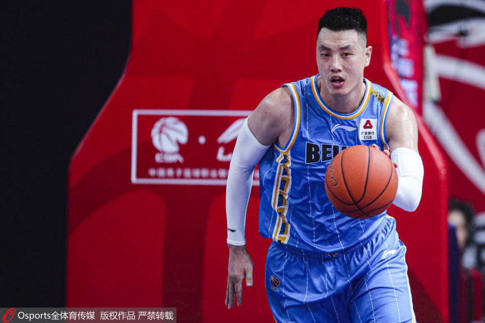 03:30NBA丹佛掘金VS金州勇士，掘金以连胜结束自己的客场之旅，此役将回到主场作战，球队主战向来十分强势，而勇士虽然近况出色，但他们本赛季在客场的战斗力较为羸弱，本场比赛能否在客场拼得一线生机？06:00NBA洛杉矶湖人VS波士顿凯尔特人，经典的黄绿大战不一样的场面对决，湖人上一战虽然取胜，但他们近况不佳，而凯尔特人连战连捷，偶尔的输球瑕不掩瑜，且他们客战胜率达到5成以上，此役湖人主战会遇到不小的挑战。